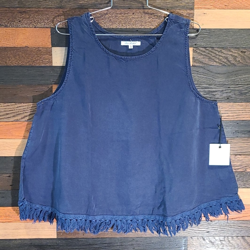 NEW UNPUBLISHED SLEEVELESS BLOUSE SIZE XL